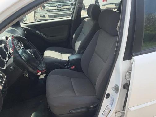 2008 Pontiac Vibe Base