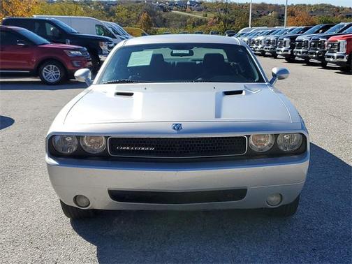 2010 Dodge Challenger SE