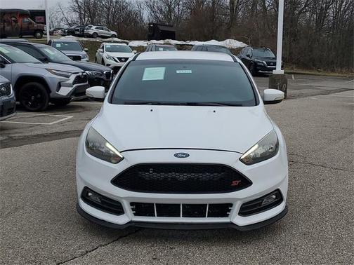 2017 Ford Focus ST 