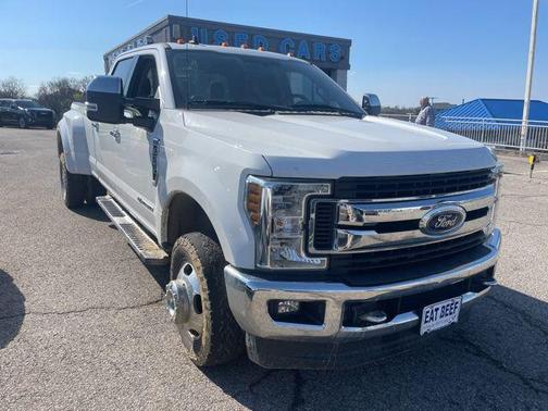 Oxford White 2019 Ford F-350 XLT