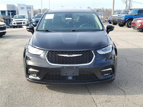 2024 Chrysler Pacifica Hybrid Select