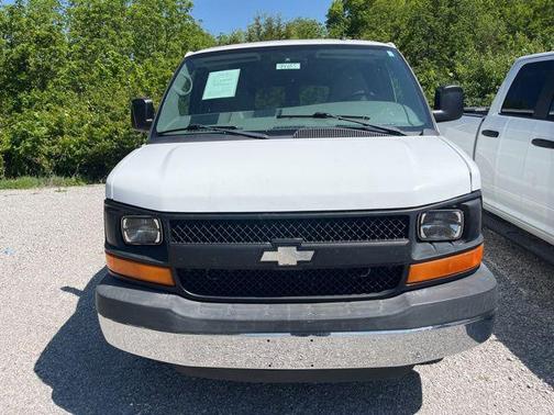 Summit White 2012 Chevrolet Express 2500 LT