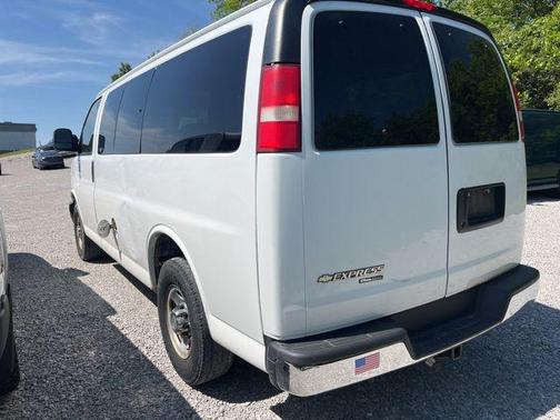 Summit White 2012 Chevrolet Express 2500 LT