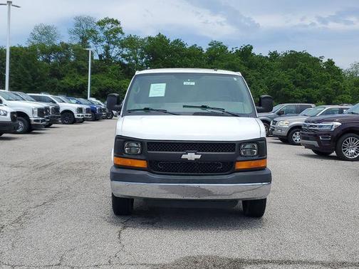 Summit White 2012 Chevrolet Express 2500 LT