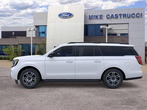 Star White Metallic Tri-Coat 2026 Ford Expedition Max Active 4x4