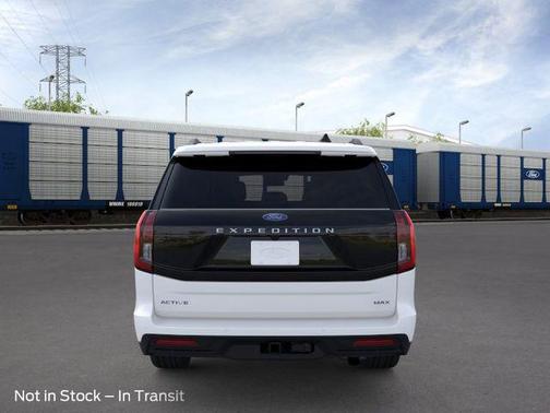 Star White Metallic Tri-Coat 2026 Ford Expedition Max Active 4x4