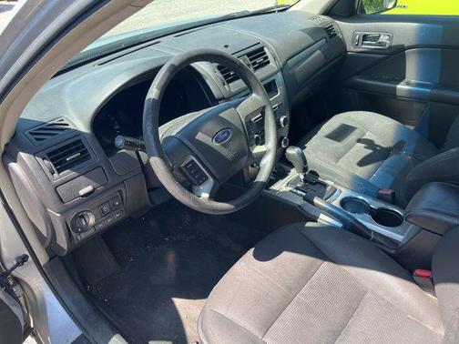 Brilliant Silver Metallic 2010 Ford Fusion SE