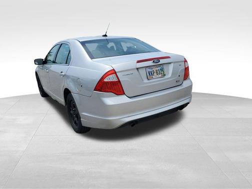Brilliant Silver Metallic 2010 Ford Fusion SE