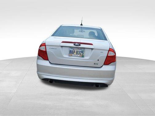 Brilliant Silver Metallic 2010 Ford Fusion SE