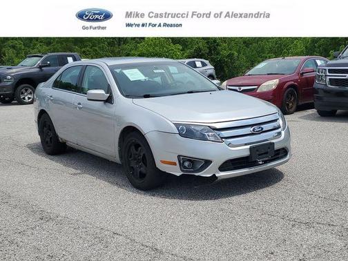 Brilliant Silver Metallic 2010 Ford Fusion SE