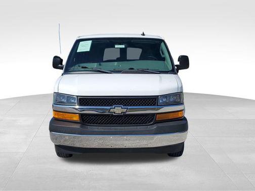 Summit White 2018 Chevrolet Express 2500 Work Van
