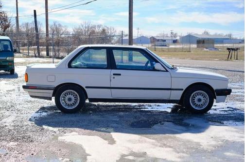 1991 BMW 318 iS