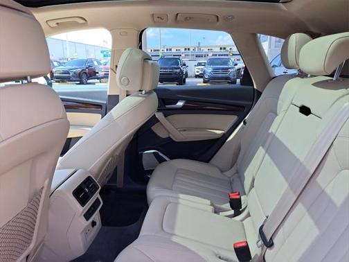 2020 Audi Q5 45 Premium Plus