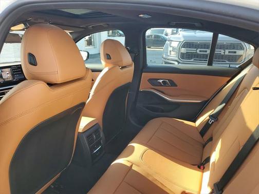 2024 BMW 330 i
