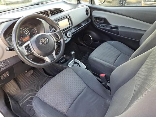 2017 Toyota Yaris L