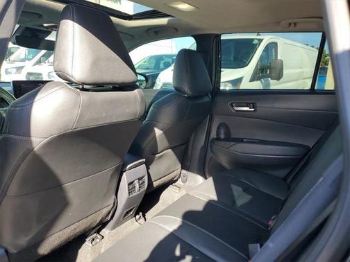 2022 Toyota Corolla Cross XLE