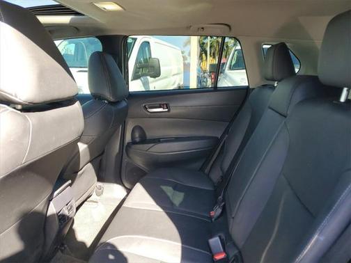2022 Toyota Corolla Cross XLE
