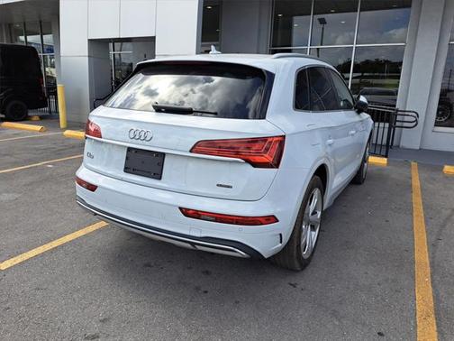 2021 Audi Q5 45 Premium Plus