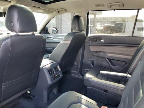 2022 Volkswagen Atlas 3.6L SEL Premium