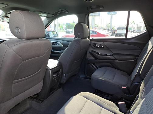 2023 Chevrolet Traverse LT
