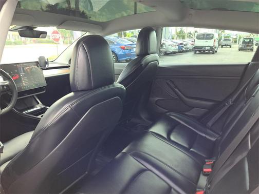 2022 Tesla Model 3 Standard Range