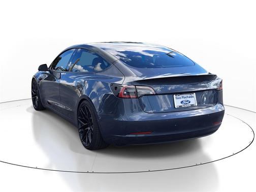 2022 Tesla Model 3 Standard Range