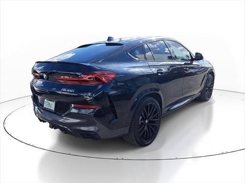 2021 BMW X6 M50i