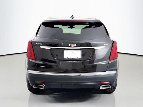 Stellar Black Metallic 2026 Cadillac XT5 Luxury