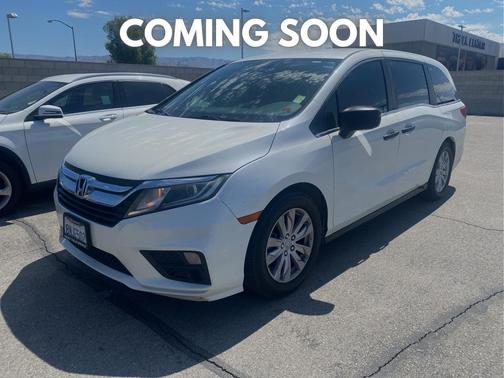 White Diamond Pearl 2019 Honda Odyssey LX