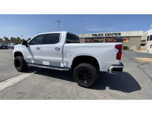 Iridescent Pearl Tricoat 2023 Chevrolet Silverado 1500 High Country