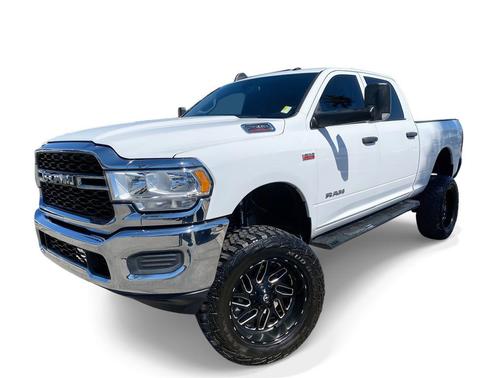 2021 RAM 2500 Tradesman Crew Cab 4x4 6'4' Box
