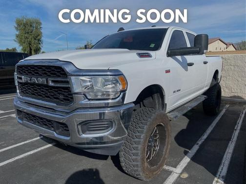 2021 RAM 2500 Tradesman Crew Cab 4x4 6'4' Box