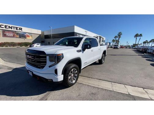 2025 GMC Sierra 1500 AT4