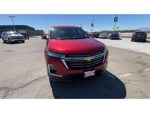 Cherry Red Tintcoat 2022 Chevrolet Traverse LT Cloth