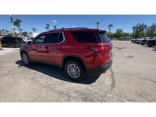 Cherry Red Tintcoat 2022 Chevrolet Traverse LT Cloth