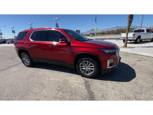 Cherry Red Tintcoat 2022 Chevrolet Traverse LT Cloth
