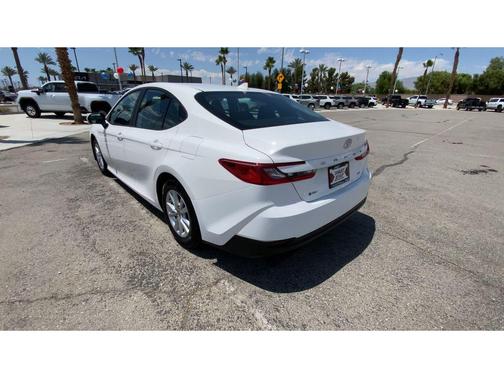 Ice Cap 2025 Toyota Camry LE