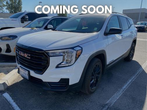 Summit White 2023 GMC Terrain SLE