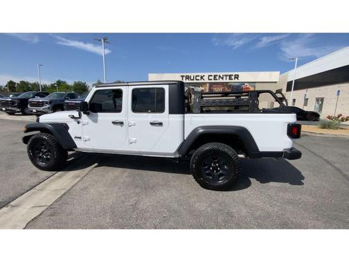 Bright White Clearcoat 2024 Jeep Gladiator Sport