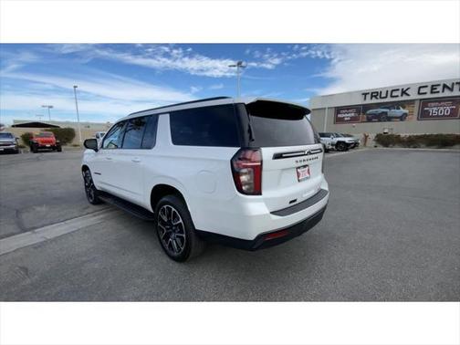 2023 Chevrolet Suburban RST