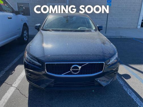 Denim Blue Metallic 2021 Volvo S60 T6 Momentum