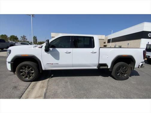 2024 GMC Sierra 2500 AT4