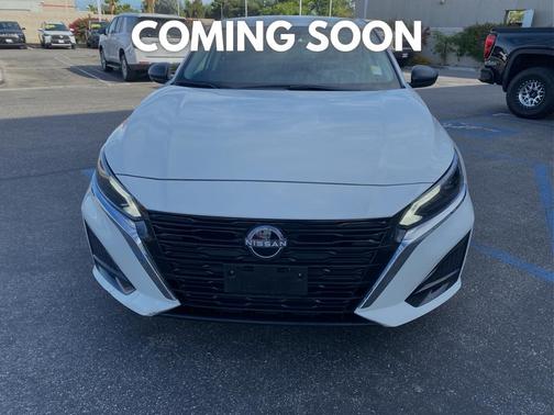 Glacier White 2025 Nissan Altima SV FWD