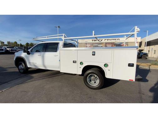 2026 GMC Sierra 3500 SLE