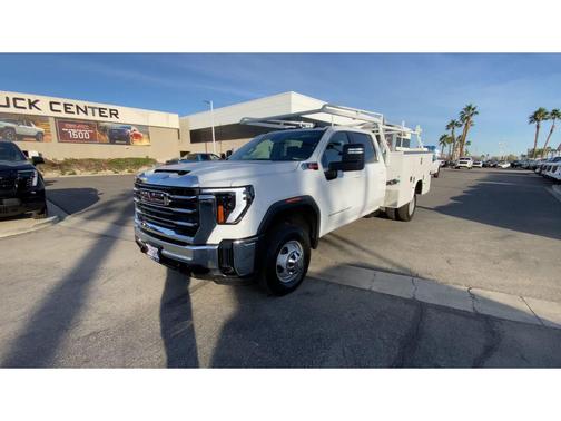 2026 GMC Sierra 3500 SLE