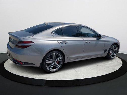 2025 Genesis G70 2.5T