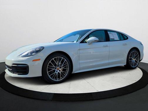 2022 Porsche Panamera 4 Platinum Edition