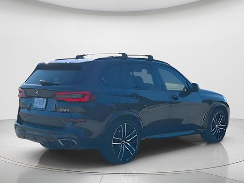 Black Sapphire Metallic 2022 BMW X5 M50i