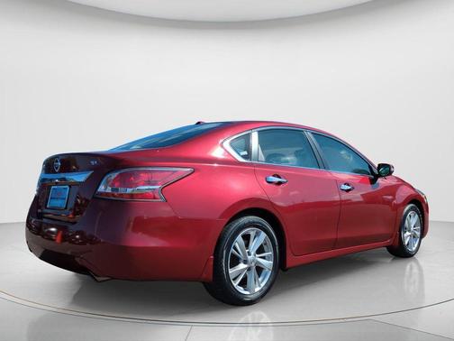 Cayenne Red 2015 Nissan Altima 2.5 SL