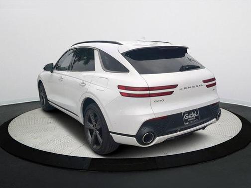 2025 Genesis GV70 2.5T